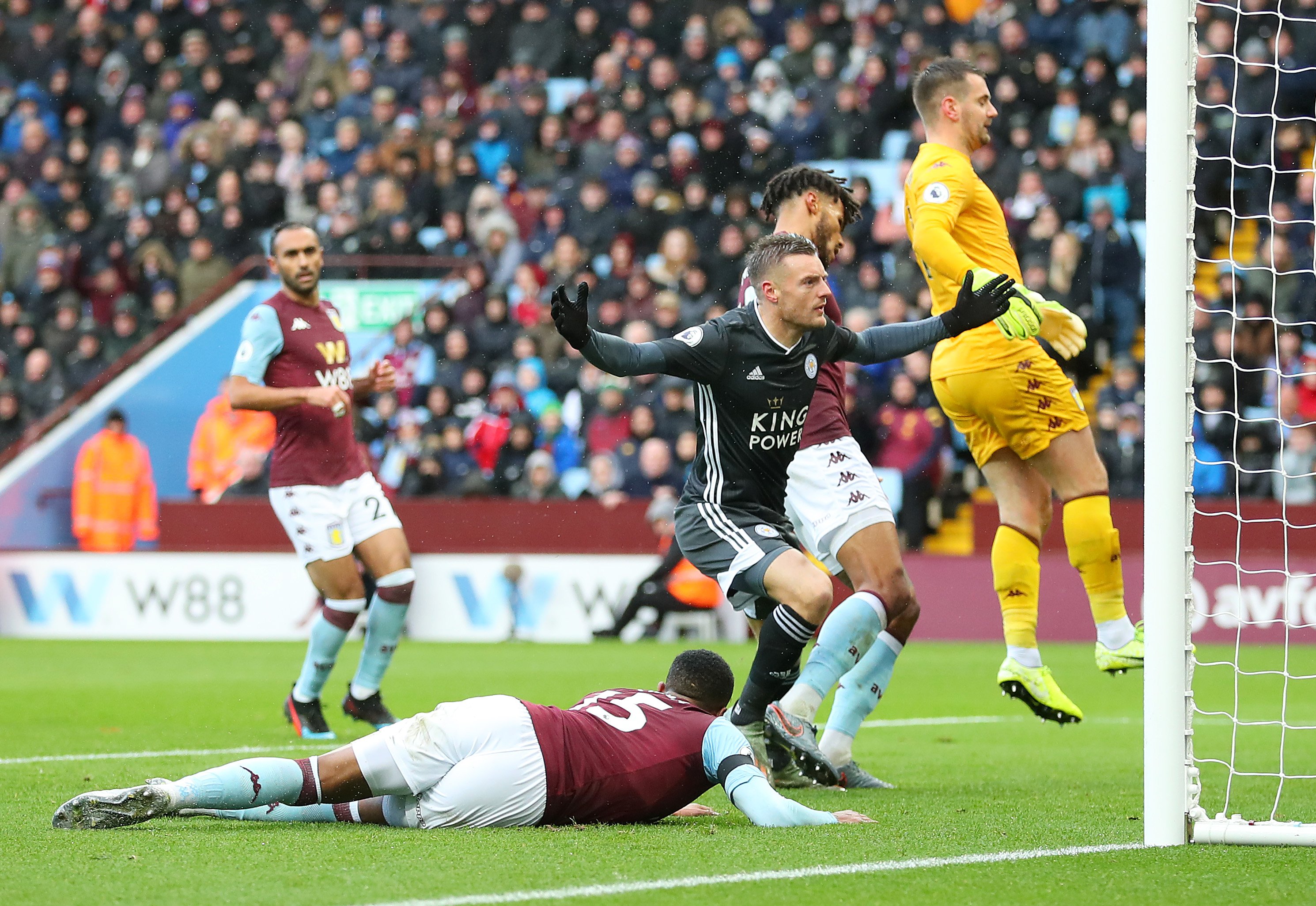 四面八方的 四面八方的