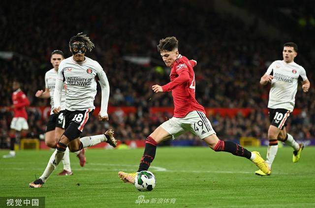 游冰戏雪 游冰戏雪